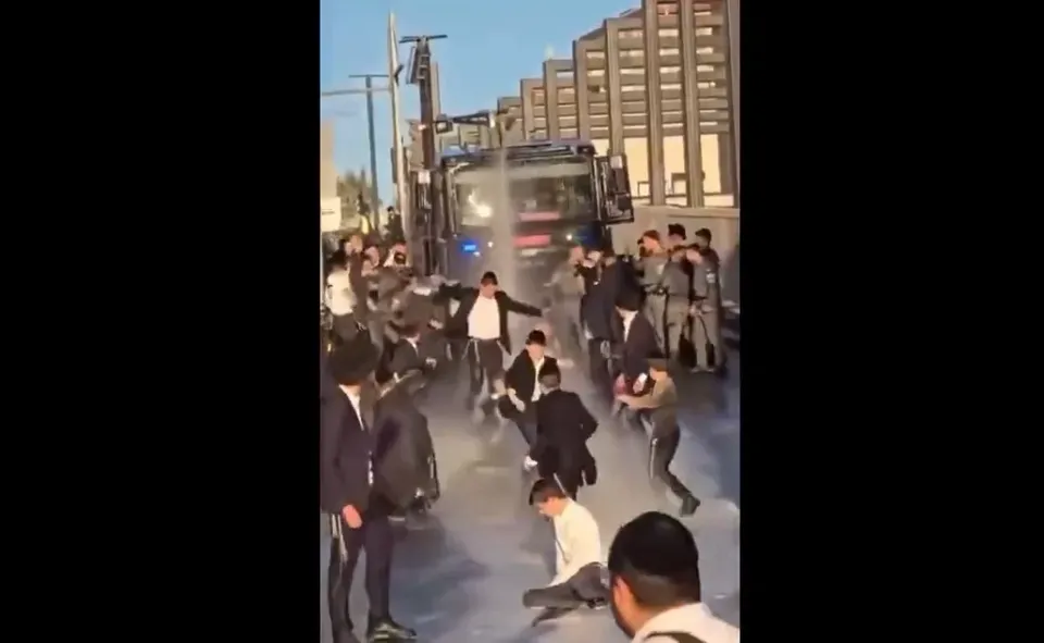 Ultra-orthodox protesters block roads and trains across Israel over military draft