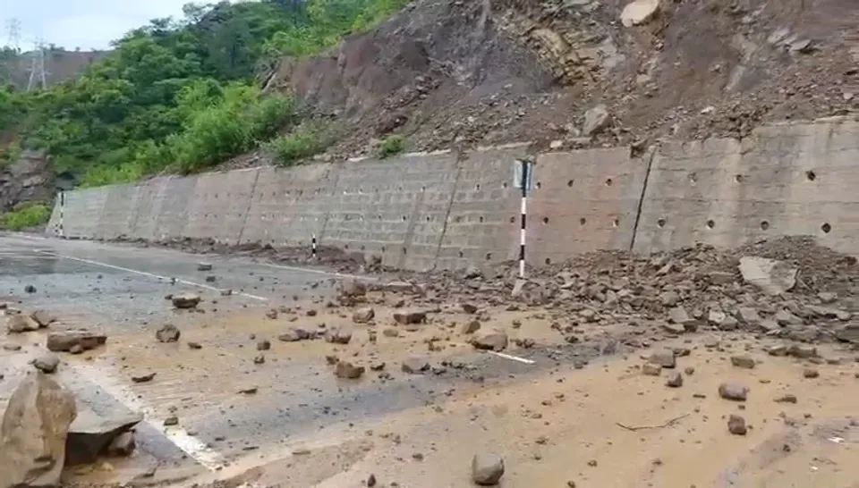 In Ramban 24 roads closed, 7 houses damaged, 39 people evacuated