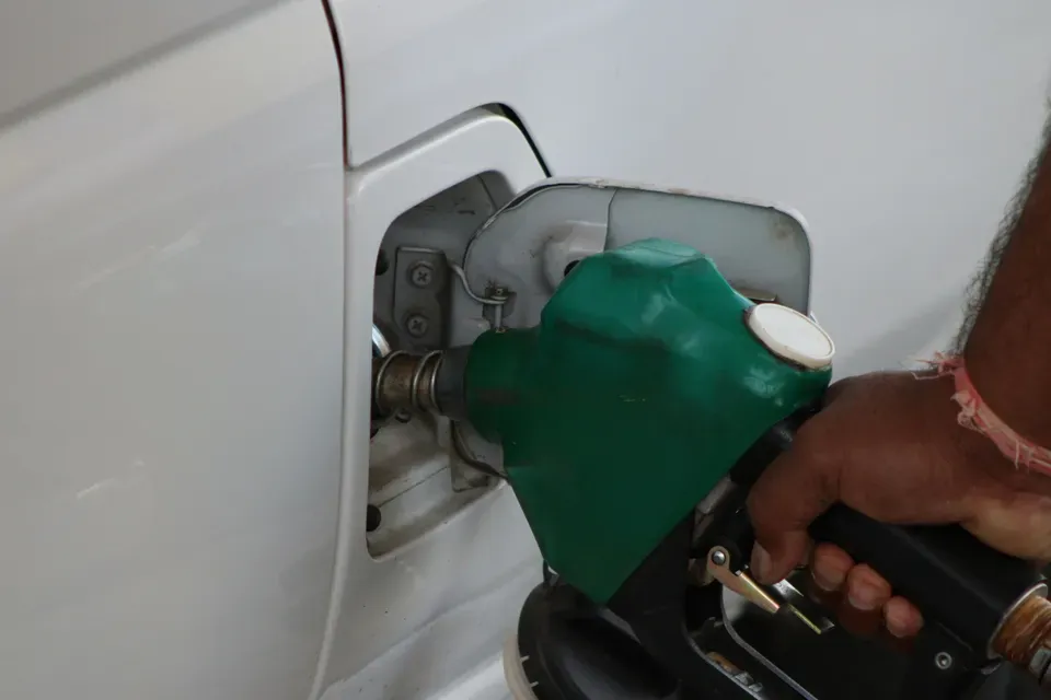 Petrol, diesel prices raised by Rs 2.61-2.71; hikes top Rs 7.5/litre within two weeks