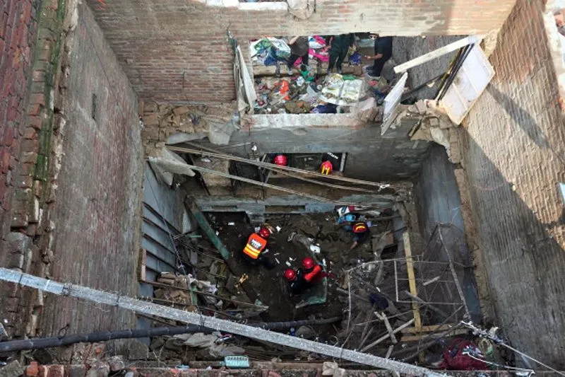 11 killed in house collapse in Pak's Lahore city