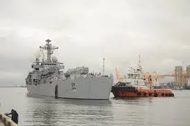 Sri Lanka Navy welcomes INS Airavat