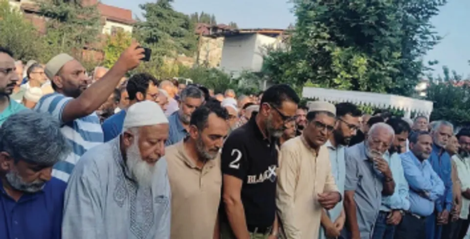 Hundreds attend funeral of Er. Mohammad Anwar Ashai in Srinagar