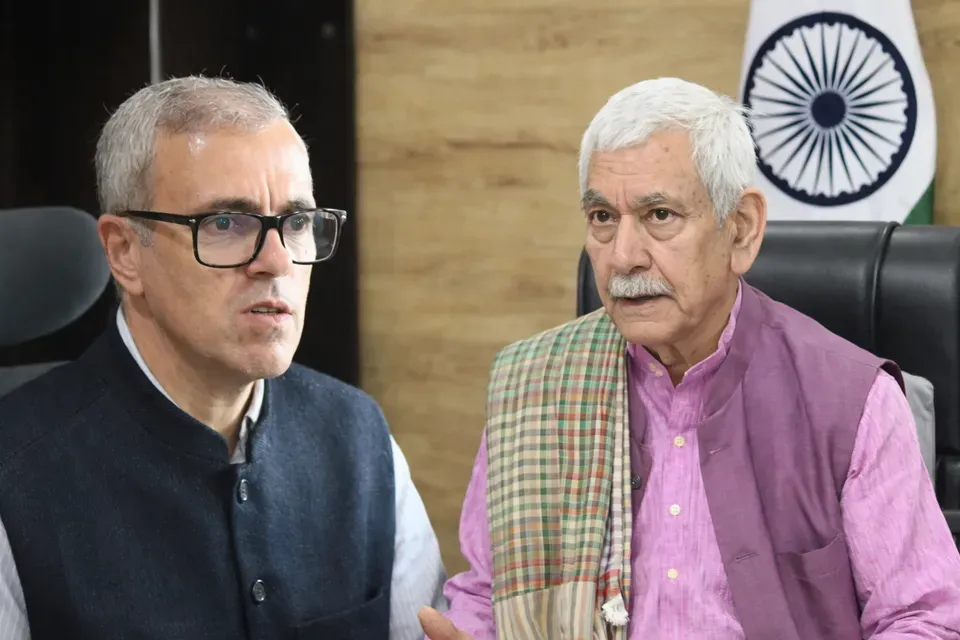 LG Sinha, CM Omar lauds rescue teams