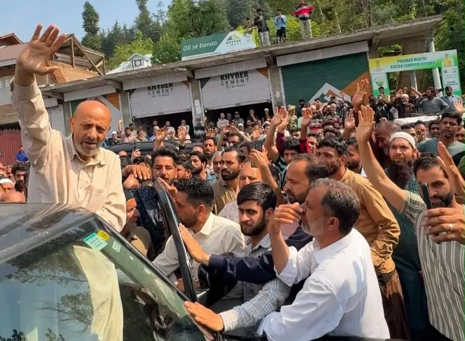 Tears, prayers and broken barriers: Thousands defy restrictions to bid emotional farewell to MP Er Rashid